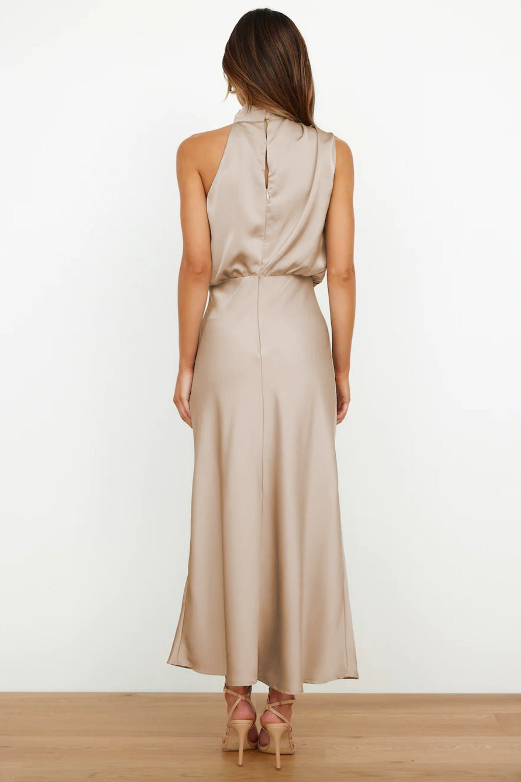 Lydia - Long Dress With Halter Neck