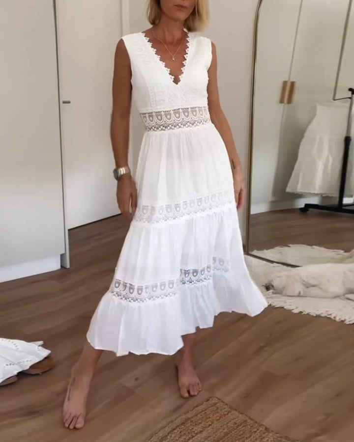 Papakosta - Elegant Sleeveless Lace Dress