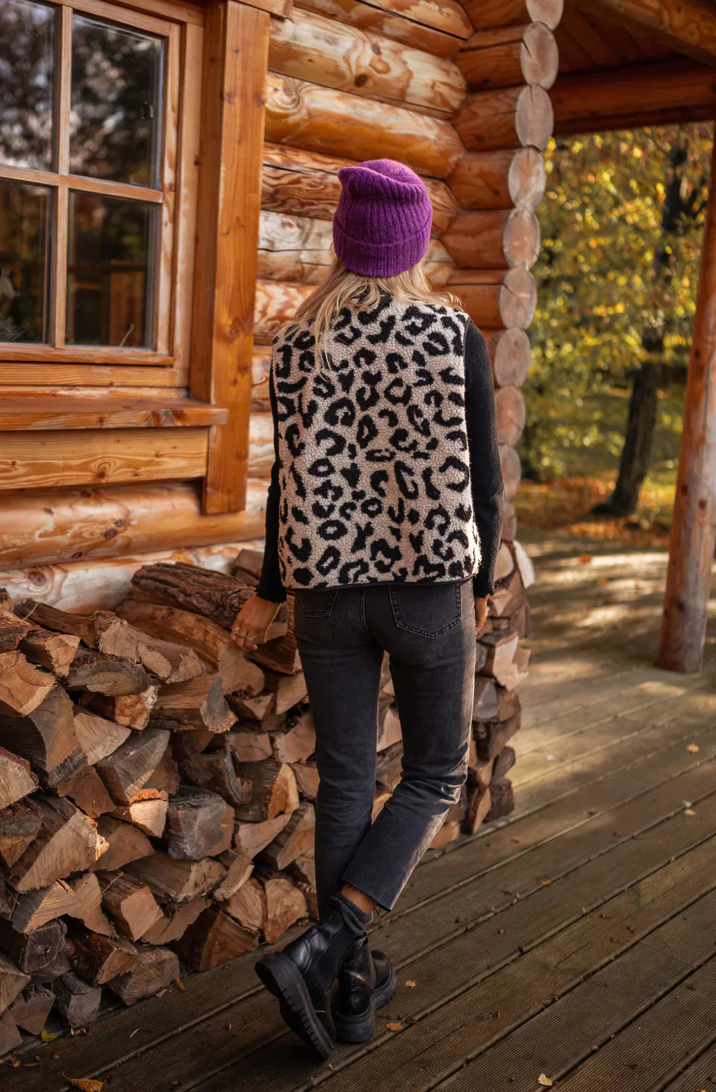 Astrd - Leopard Knitted Vest
