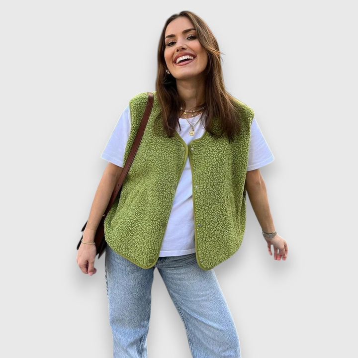 Cheryl – Cozy Fleece Vest